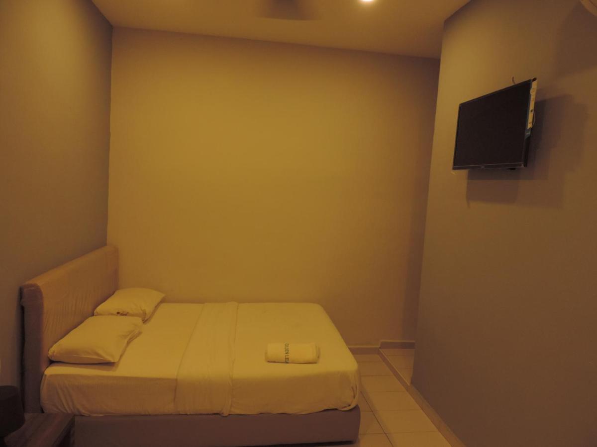 Golden Leaf Hotel Danga Bay Джохор-Бару Экстерьер фото