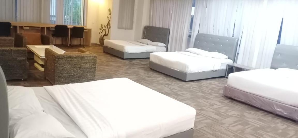 Golden Leaf Hotel Danga Bay Джохор-Бару Экстерьер фото