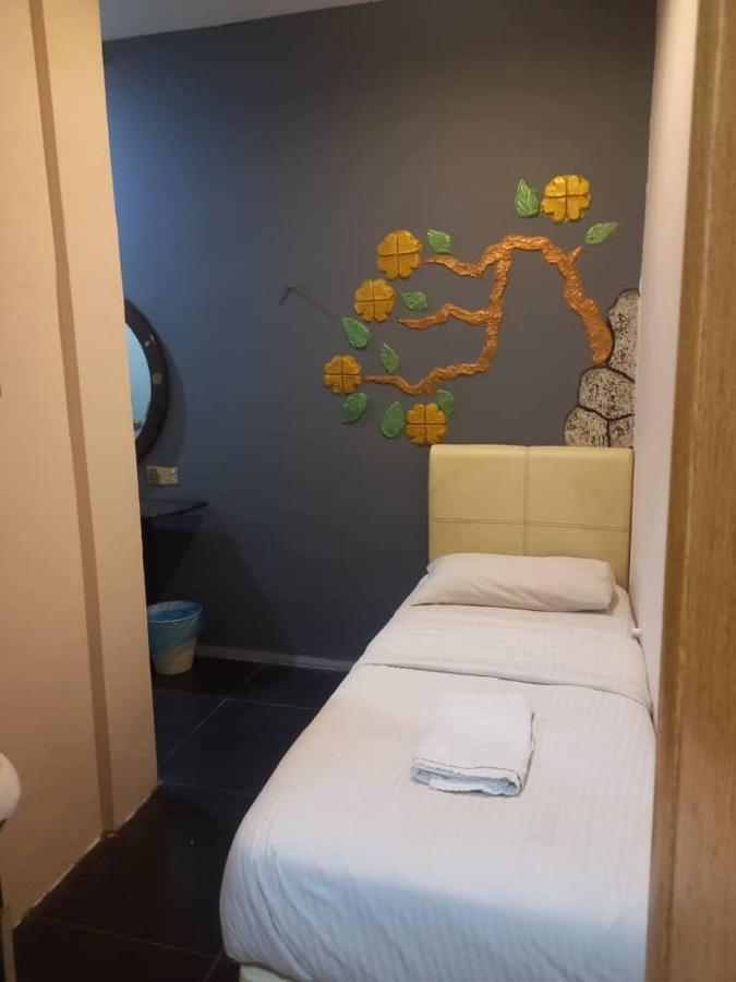 Golden Leaf Hotel Danga Bay Джохор-Бару Экстерьер фото